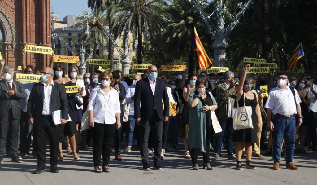 09 Mesa Parlament